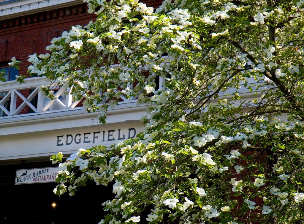 Hotel Mcmenamins Edgefield Troutdale Exterior foto