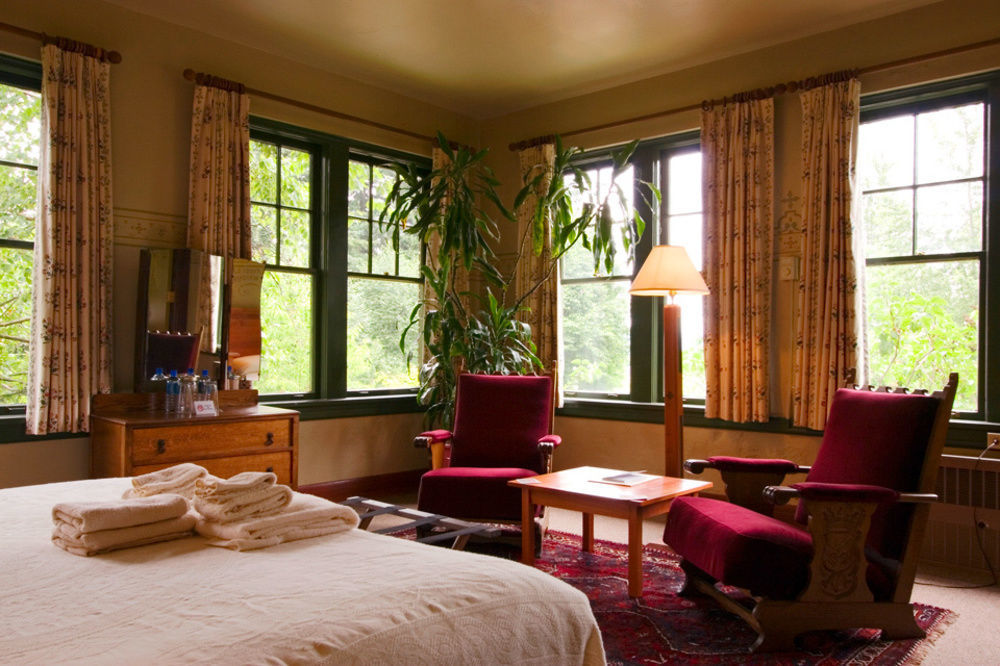 Hotel Mcmenamins Edgefield Troutdale Exterior foto