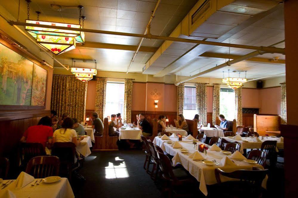 Hotel Mcmenamins Edgefield Troutdale Exterior foto